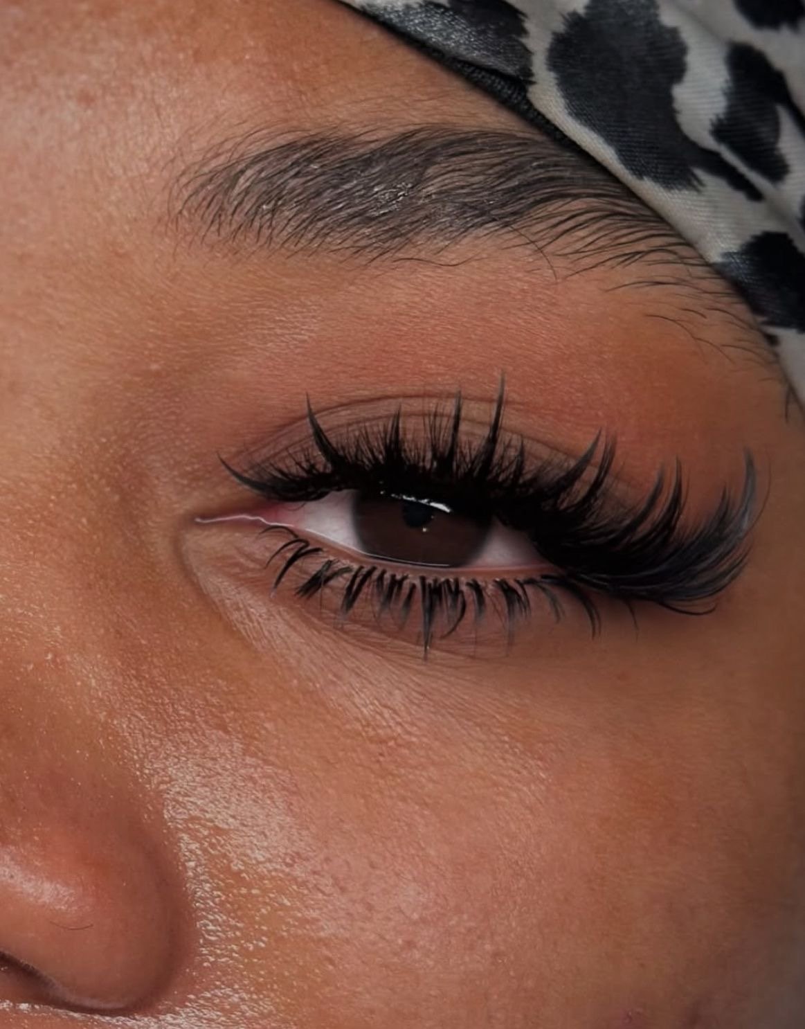 BOTTOM LASHES