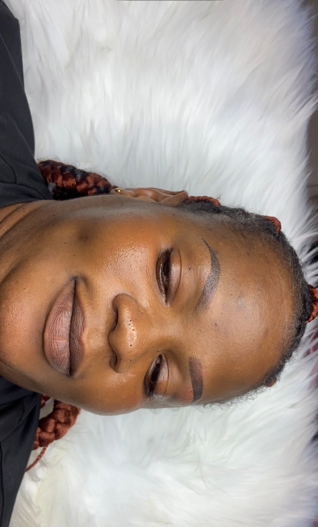 Ombré brow( Semipermanent Brow)